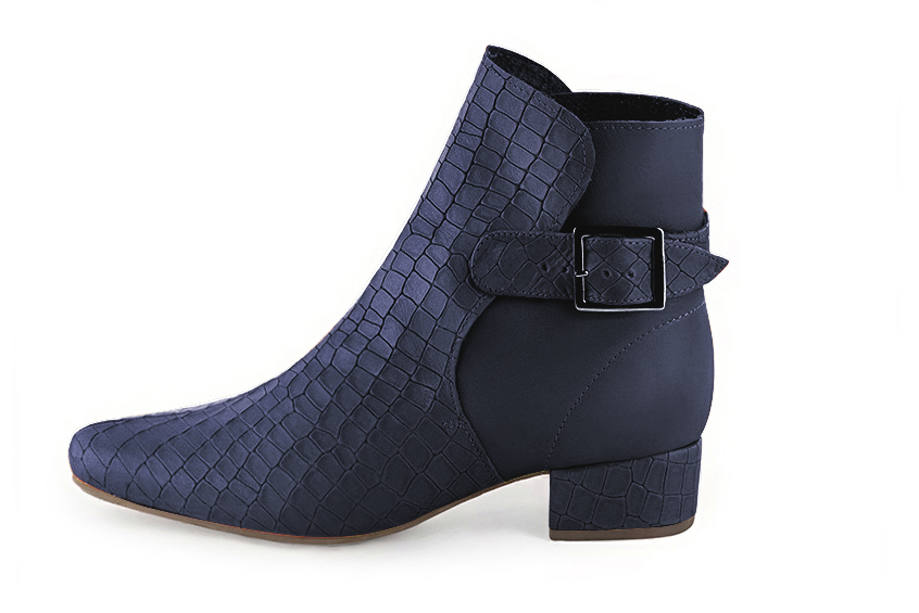 Navy blue women's ankle boots with buckles at the back. Round toe. Low block heels. Profile view - Florence KOOIJMAN